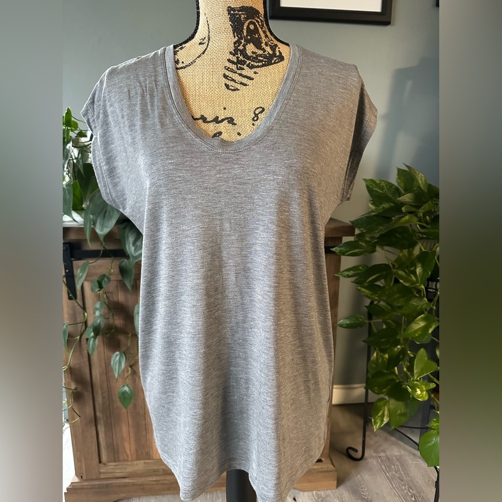 Express relaxed sleeveless tee